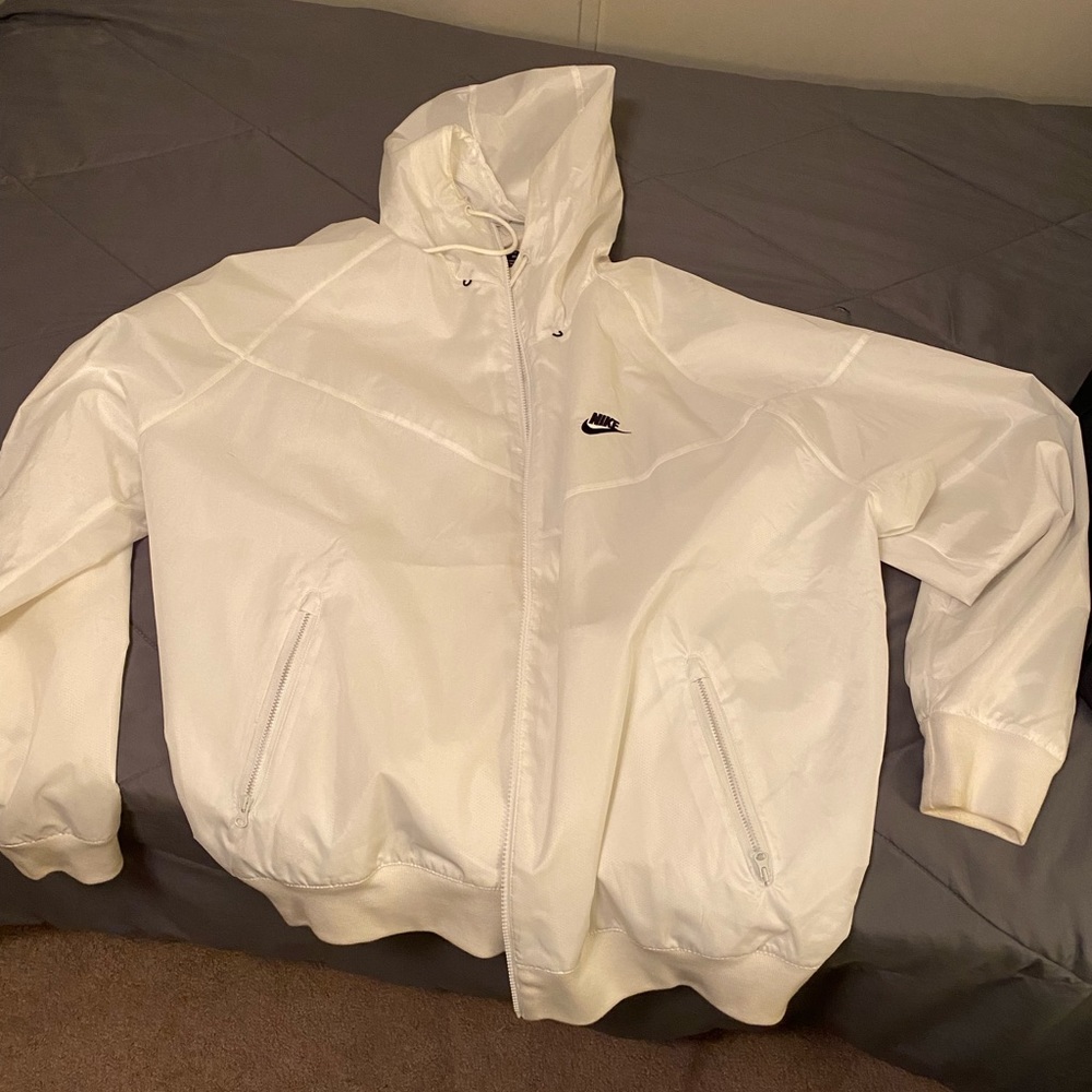 White Nike Windbreaker